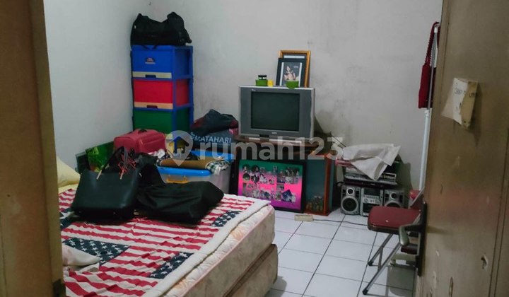 strategic house in the ciwalk cihampelas complex 2