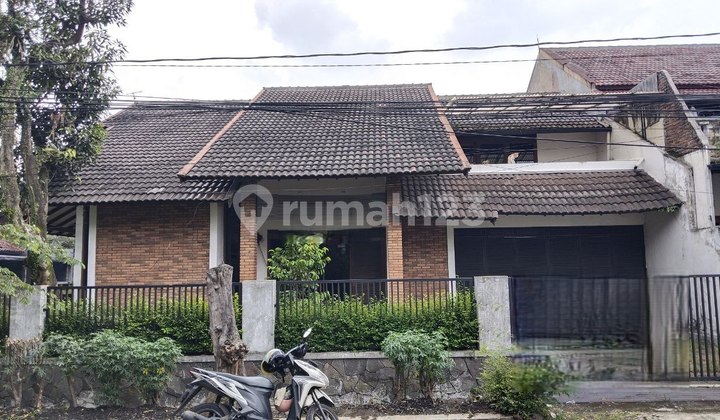 Rumah Lama Murah Luas Besar di Bawah Pasar Antapani Bandung Kota
