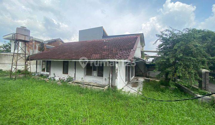 Rumah Hitung Tanah Posisi Hook Lokasi Premium di Kota Bandung 1