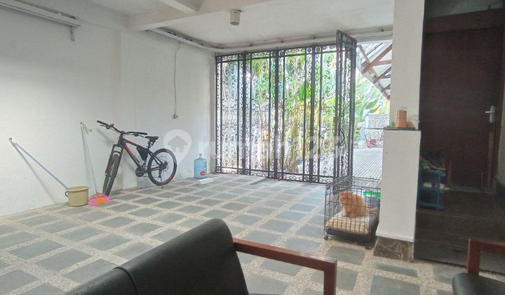 sewa rumah cocok untuk usaha atau kantor di tengah kota 2