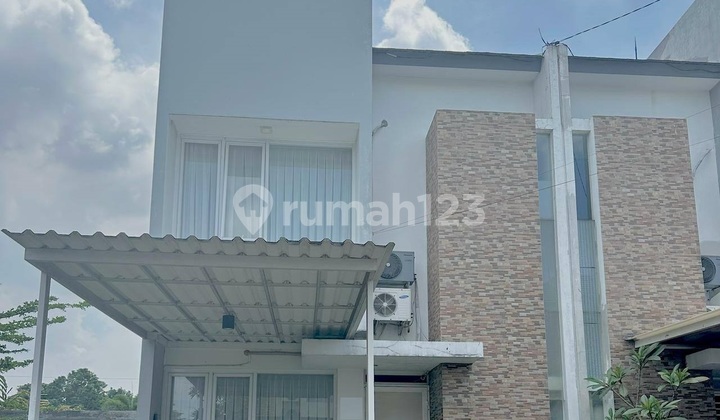 Minimalist 2-Story House Ready to Occupy Grand Sharon Buah Batu Soekarno Hatta