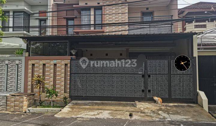 Rumah Bagus 2 Lantai Siap Huni di Margahayu Raya 1