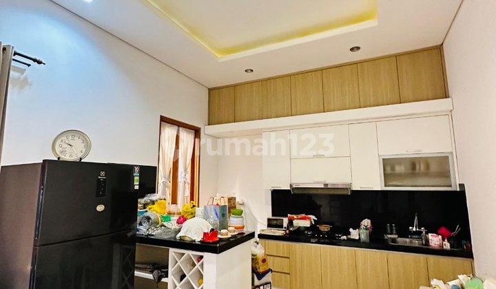 rumah mewah bagus siap huni di situsari buah batu 2