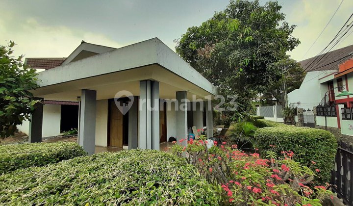 rumah bagus di tubagus ismail posisi hook dekat itb