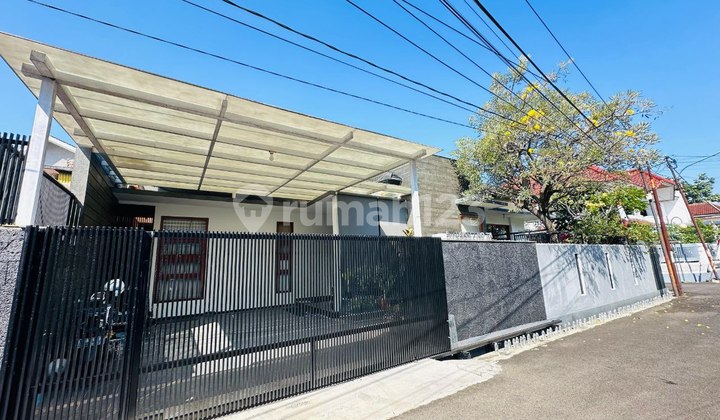 rumah mewah bagus siap huni di situsari buah batu 1