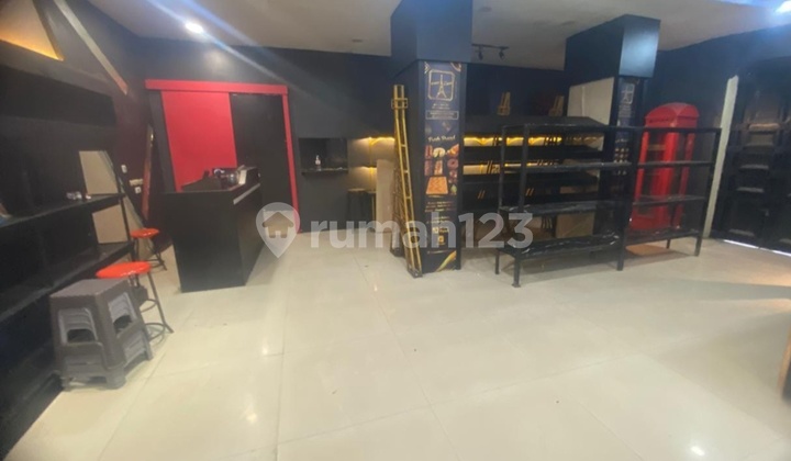 3 Adjacent Shophouses, 2 Floors by the Main Road in Aur, Medan Maimun 2