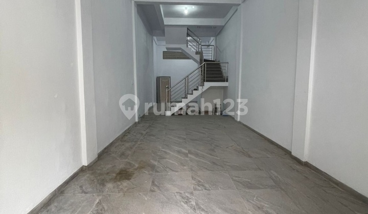 New 3 1/2 Story Ruko Ready for Occupancy in Sei Rengas II, Medan Area New 3 1/2 Story Ruko Ready for Occupancy in Sei Rengas II, Medan Area