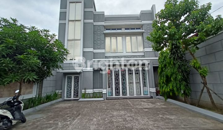 A 2-STORY HOUSE AND BOARDING HOUSE READY TO OCCUPY AND READY TO USE IN TELADAN TIMUR, MEDAN CITY. A 2-STORY HOUSE AND BOARDING HOUSE READY TO OCCUPY AND READY TO USE IN TELADAN TIMUR, MEDAN CITY.