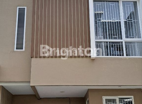 RUMAH BARU 2 1/2 TINGKAT SIAP HUNI, DAERAH PANCING / WILLIAM ISKANDAR DI DELI SERDANG, PERCUT SEI TUAN