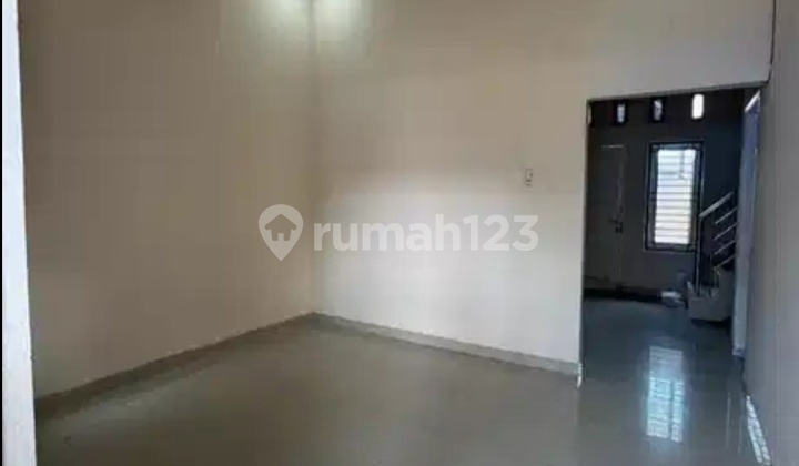 Rumah / Villa 2 1/2 Lantai Rooftop Siap Huni di Medan Denai 2