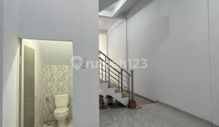 New 3 1/2 Story Ruko Ready for Occupancy in Sei Rengas II, Medan Area 2