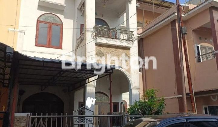VILLA HOOK 3 1/2 TINGKAT, SIAP HUNI DI PULO BRAYAN DARAT II, MEDAN TIMUR