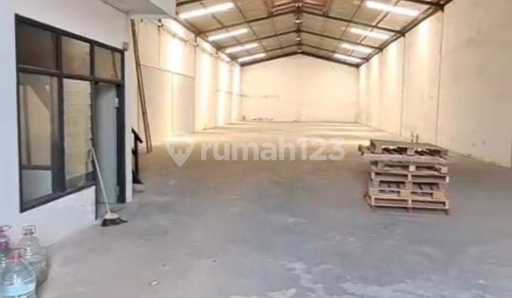 Dijual Gudang Margomulyo Strategis Siap Pakai