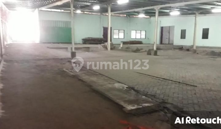 Warehouse for Sale in Ngelom Sepanjang, Sidoarjo, Strategic Location, Ready to Use
