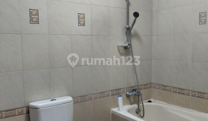 For Sale: Graha Family Luxurious Strategic House Ready to Occupy 2