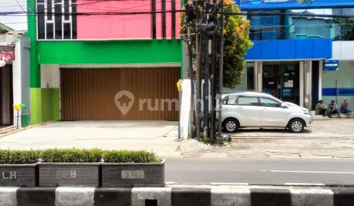 Commercial Building for Sale in Kebomas Gresik, Strategic Location, Ready to Occupy