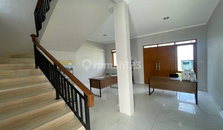 ruang tamu di jual rumah dekat sentraduta