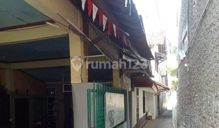 Dijual Rumah & Kostan 10 Pintu Dibawah Harga Pasaran Kebon Jeruk Dijual Rumah & Kostan 10 Pintu Dibawah Harga Pasaran Kebon Jeruk