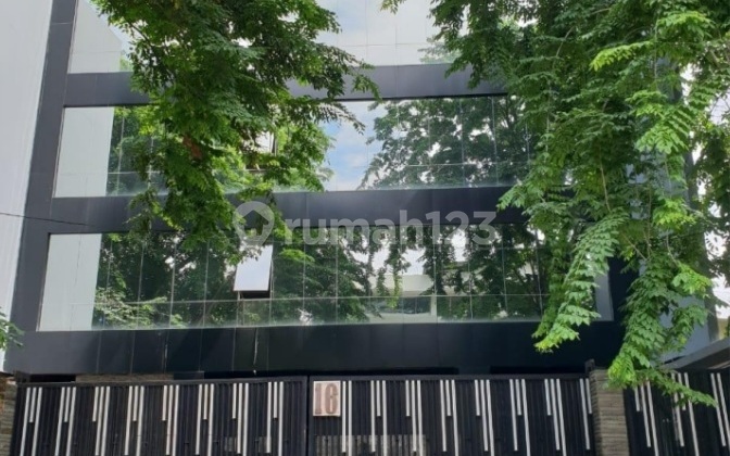 Dijual Gedung Perkantoran di Kebon Sirih, Jakarta