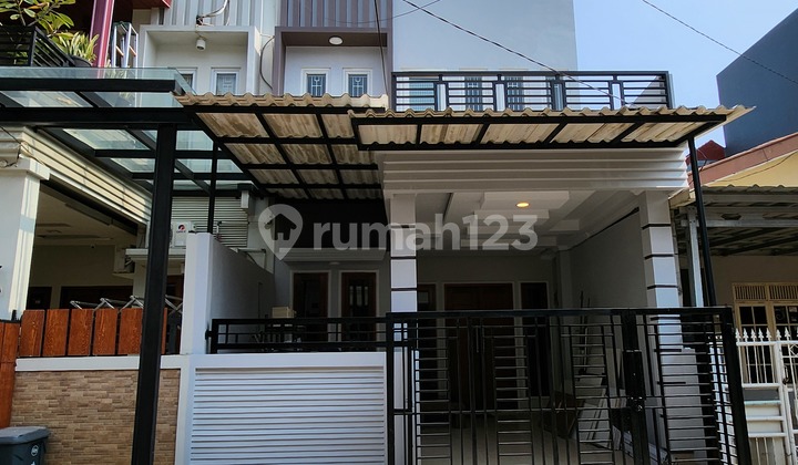 Quick Sale Minimalist Gading Griya House Renovated 2 Floors Ready to Occupy Quick Sale Minimalist Gading Griya House Renovated 2 Floors Ready to Occupy