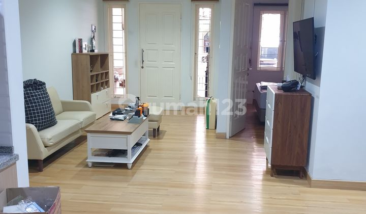 Quick Sale Minimalist 2.5-Story House Behind Kelepa Gading Mall Below 3m 2