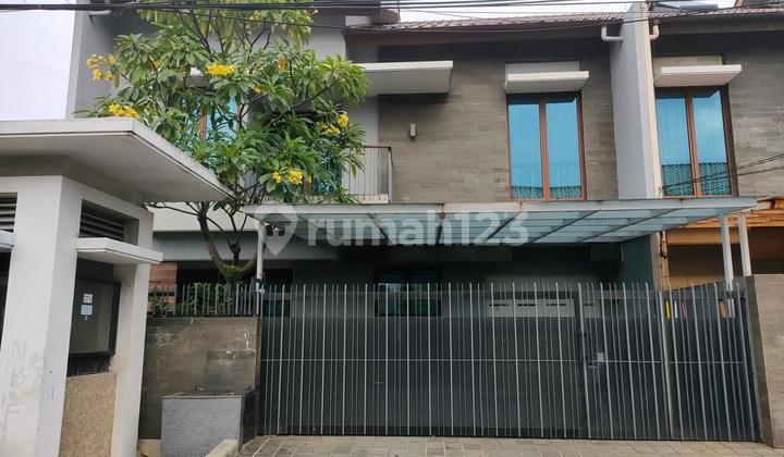 Jual Cepat Rumah Bagus Minimalis Modern Siap Huni Area Elite Cipinang