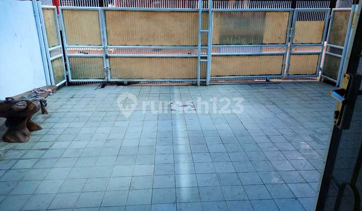 Standard House for Rent Behind Kelapa Gading Mall, 3 Bedrooms 2