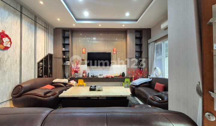 Jual Cepat Rumah Bagus Minimalis Modern Gading Kirana Bebas Banjir 3.5 Lantai