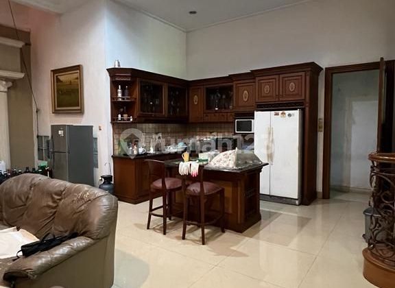 For Sale Cheap B.u. Beautiful 2.5-Story Villa House in Gading Indah 2