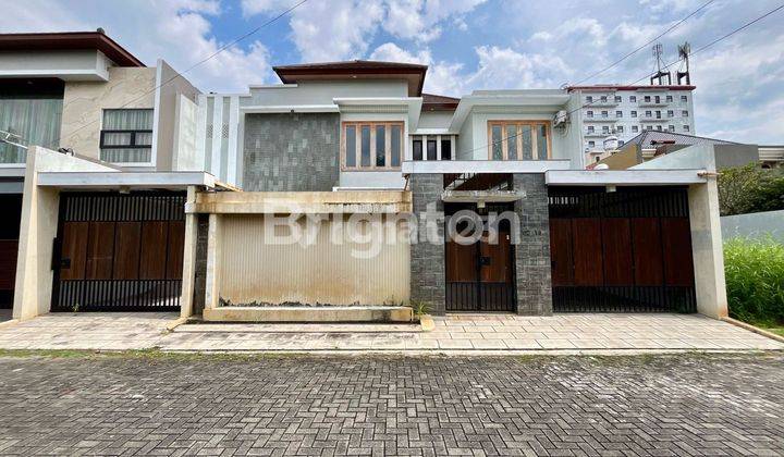 RUMAH MEWAH 2 LANTAI CLUSTER EKSKLUSIF SOLOBARU 1