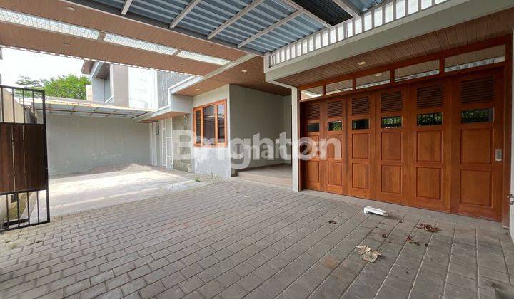 RUMAH MEWAH 2 LANTAI CLUSTER EKSKLUSIF SOLOBARU 2
