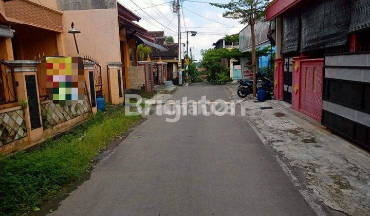 RUMAH 2 LANTAI DI PERUMAHAN GRIYA WONOREJO 2