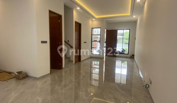 Brand New House Siap Huni di Kawasan Pondok Indah, Jakarta Selatan