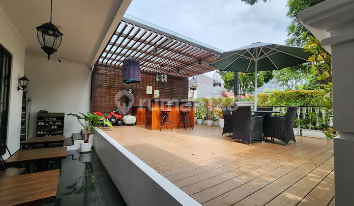 Rumah Hunian Mewah di Area Senopati, Jakarta Selatan