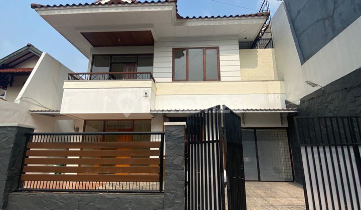 Rumah Siap Huni Senayan, 5 Menit ke Plaza Senayan, Senayan City