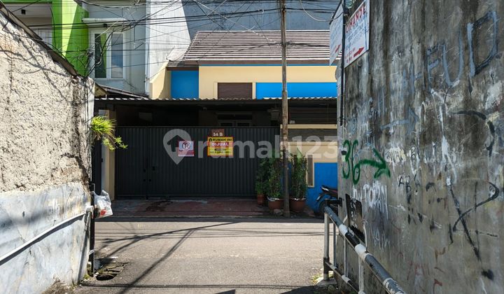 Rumah Hunian di Kawasan Kebayoran Lama, Dekat ke Permata Hijau