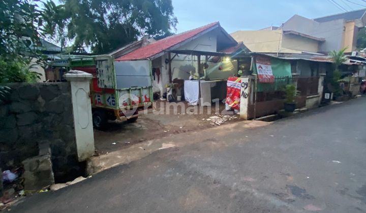 Bangunan Lama Hitung Tanah Kebayoran Lama, Jakarta Selatan