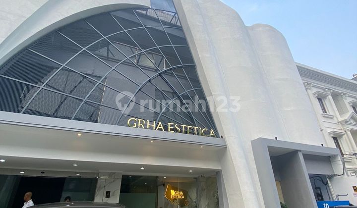 Mini Building di Kawasan Strategis Senopati, Jakarta Selatan Mini Building di Kawasan Strategis Senopati, Jakarta Selatan