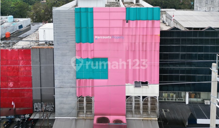 For rent: mini building suitable for office in Kebayoran Baru area. For rent: mini building suitable for office in Kebayoran Baru area.