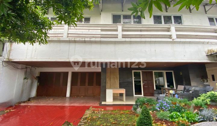 Disewakan Rumah area exclisive kebayoran baru cocok buat kantor