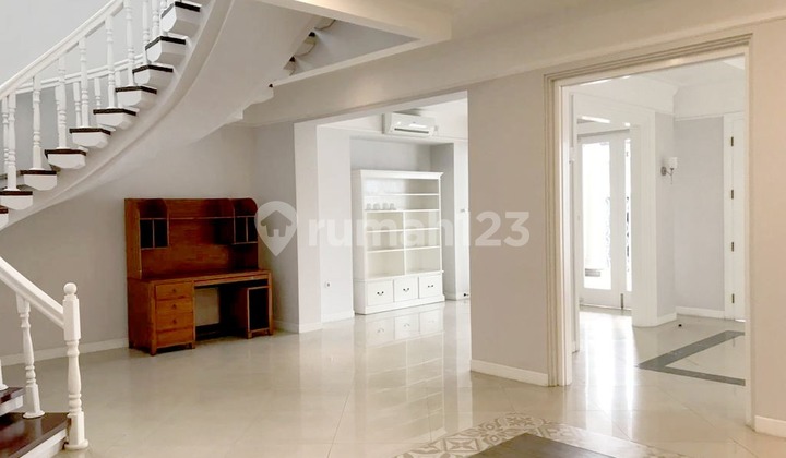 Disewakan Rumah Siap Huni Area Kemang 2