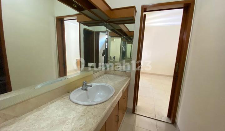 House for rent, ready to occupy, in Patra Kuningan area, South Jakarta. House for rent, ready to occupy, in Patra Kuningan area, South Jakarta.