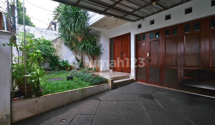 Dijual Rumah siap huni area kebayoran baru