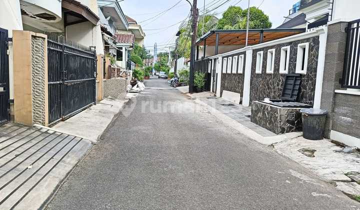 For Sale Nice Ready-to-Occupy House in Rawamangun, East Jakarta 2