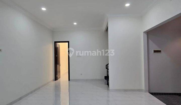 Dijual Rumah Baru Desain Classic Modern Di  Duren Sawit Jakarta  2