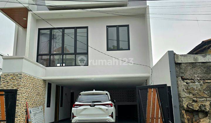 Dijual Rumah Baru 3 Lantai Di Duren Sawit Jakarta Timur  1