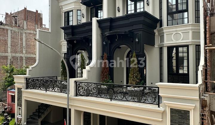 Hunian Paling Nyaman Dalam Townhouse Exclusive Jakarta Selatan