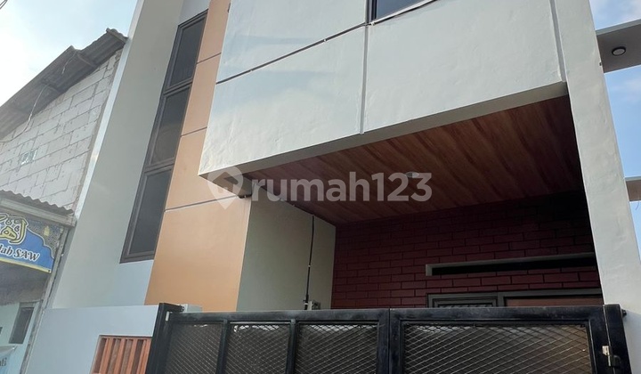 For Sale New House Indent Motor Access in Utan Kayu, East Jakarta 2