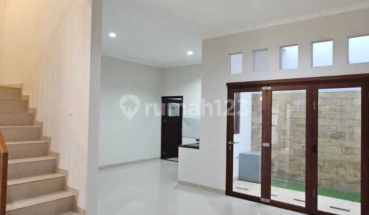 New House Fully Renovated Strategic Location Ready to Occupy