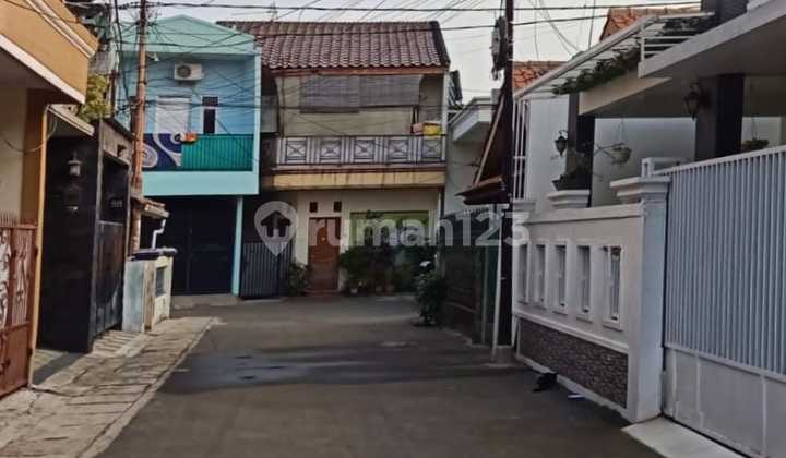 Dijual Rumah Siap Huni Akses Jalan Lebar di Utan Kayu Matraman 2